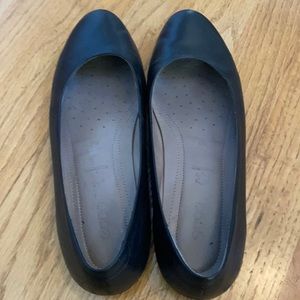 Black Ecco ballet shoes size 36
